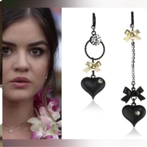 New Pretty Little Liars Aria mismatched black heart bow earrings - Picture 4 of 5